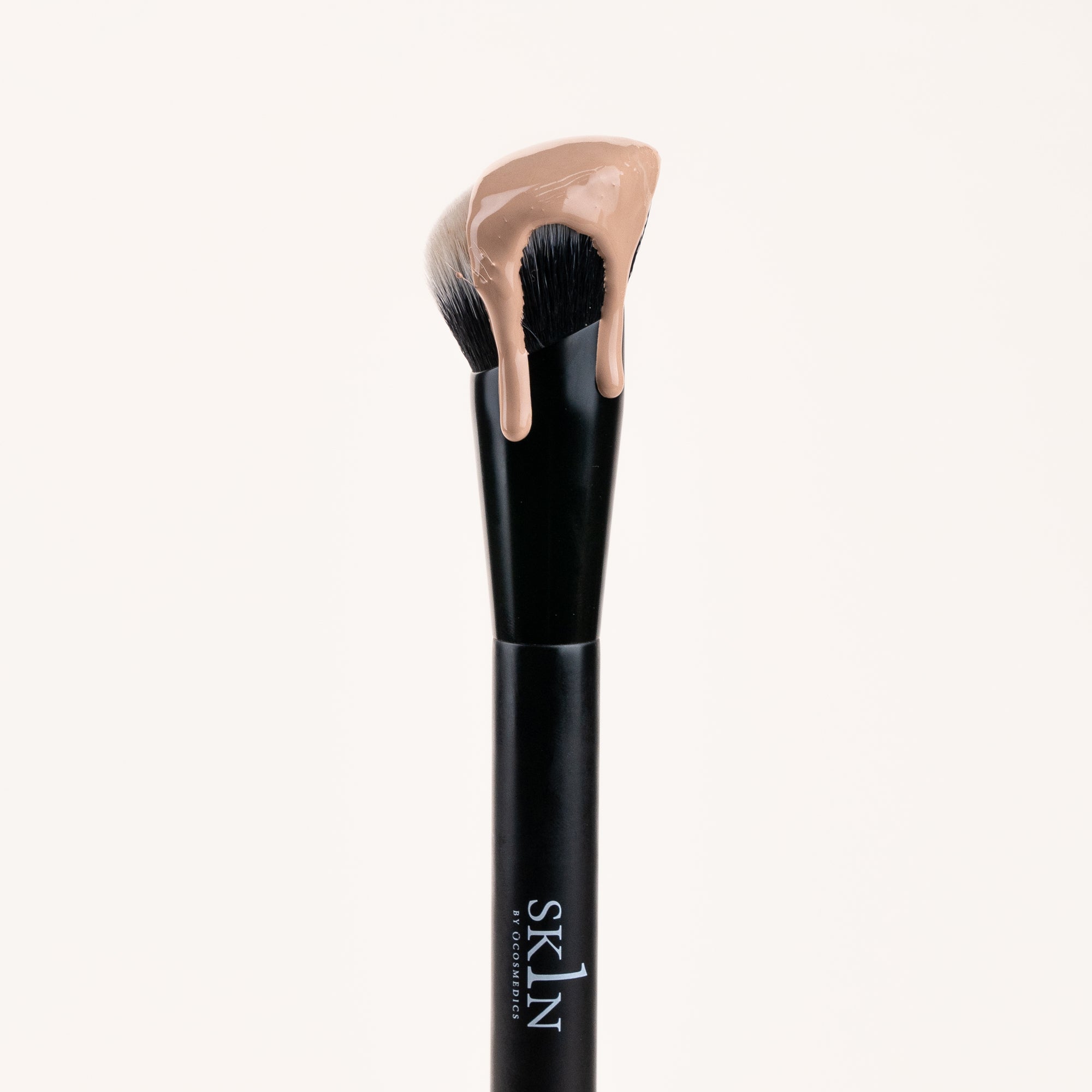 1Skin Foundation Seamless Complexion Brush